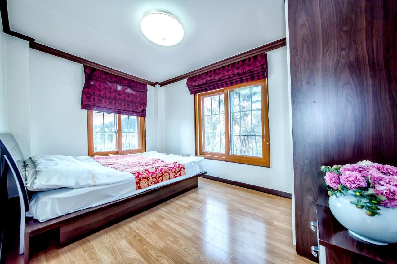 Jeju Hue Pension Согвіпо Екстер'єр фото